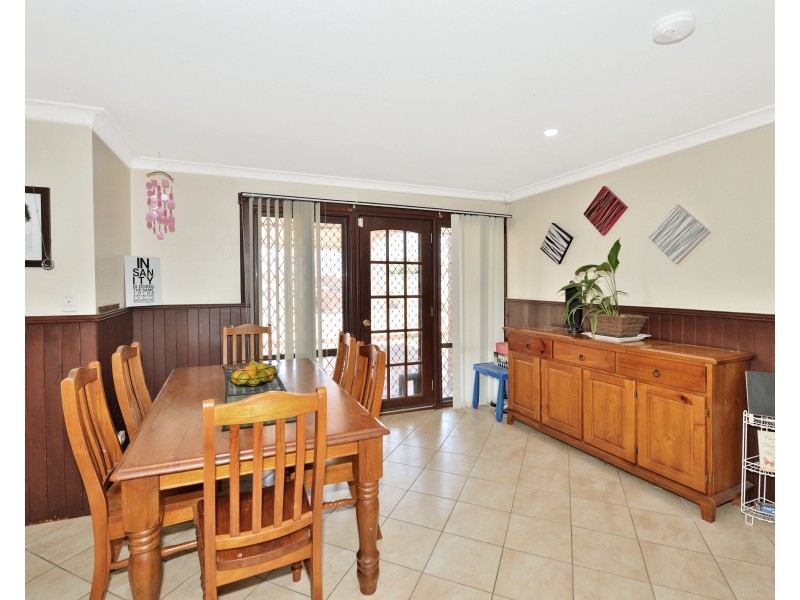 4 Leveque Loop, San Remo WA 6210