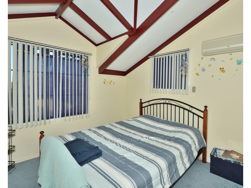 4 Leveque Loop, San Remo WA 6210