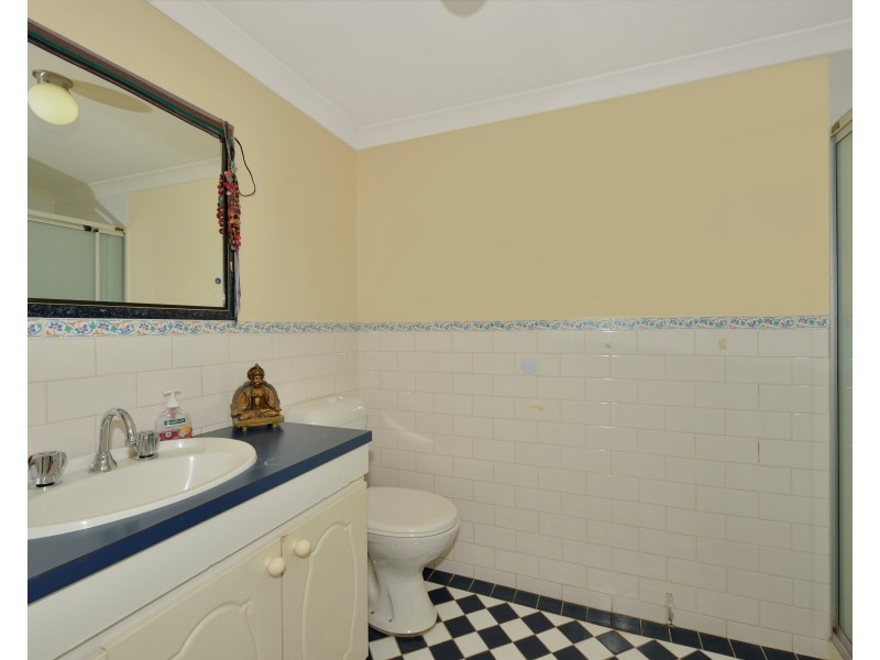 4 Leveque Loop, San Remo WA 6210