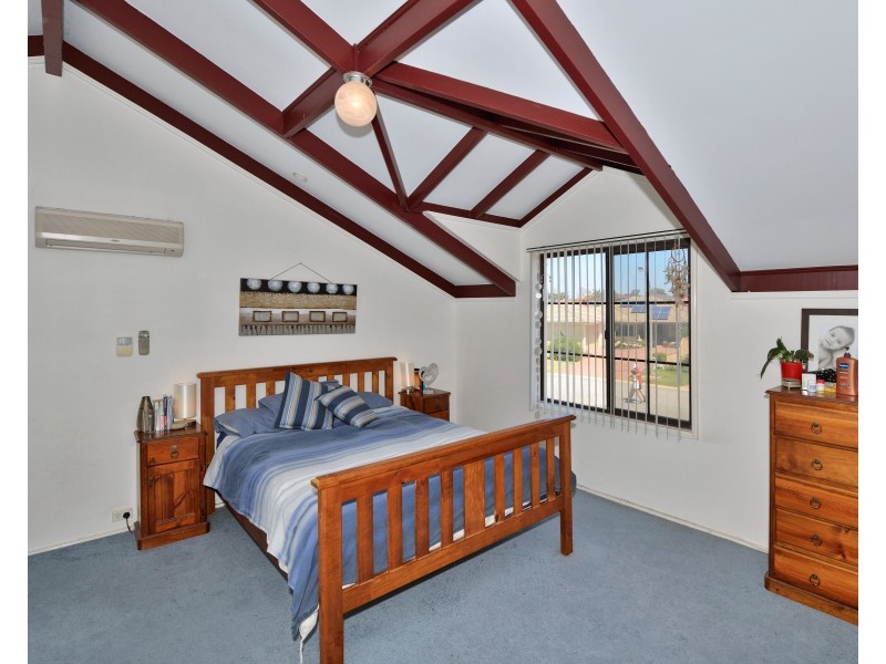 4 Leveque Loop, San Remo WA 6210