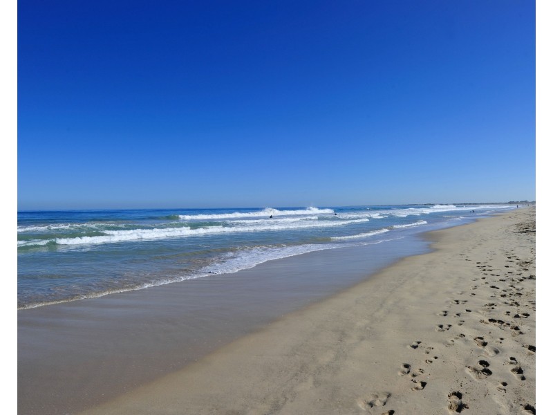 4 Leveque Loop, San Remo WA 6210