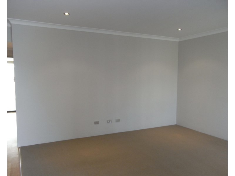 10 Woorabinda Rise, Lakelands WA 6180