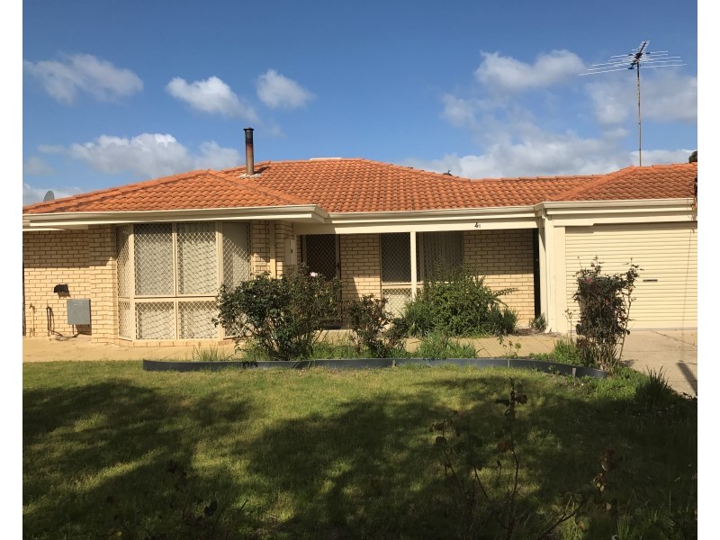 4B Kiama Court, Greenfields WA 6210