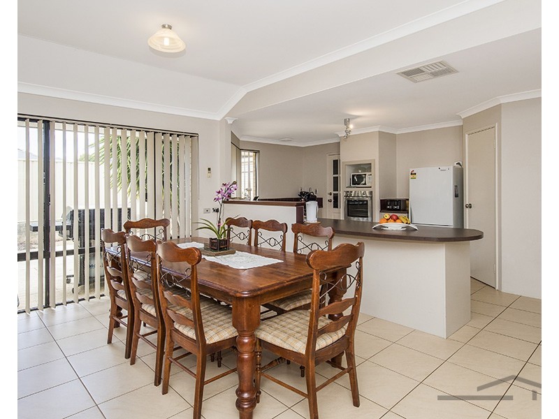 13 Malata Ridge, Lakelands WA 6180