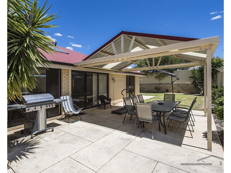 13 Malata Ridge, Lakelands WA 6180