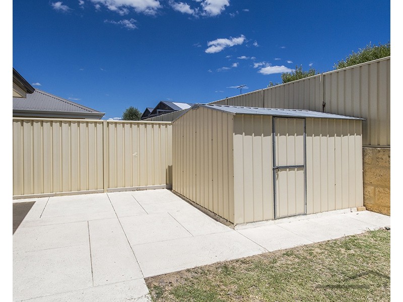 13 Malata Ridge, Lakelands WA 6180