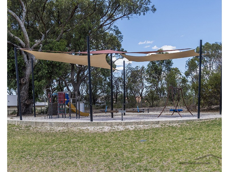 13 Malata Ridge, Lakelands WA 6180