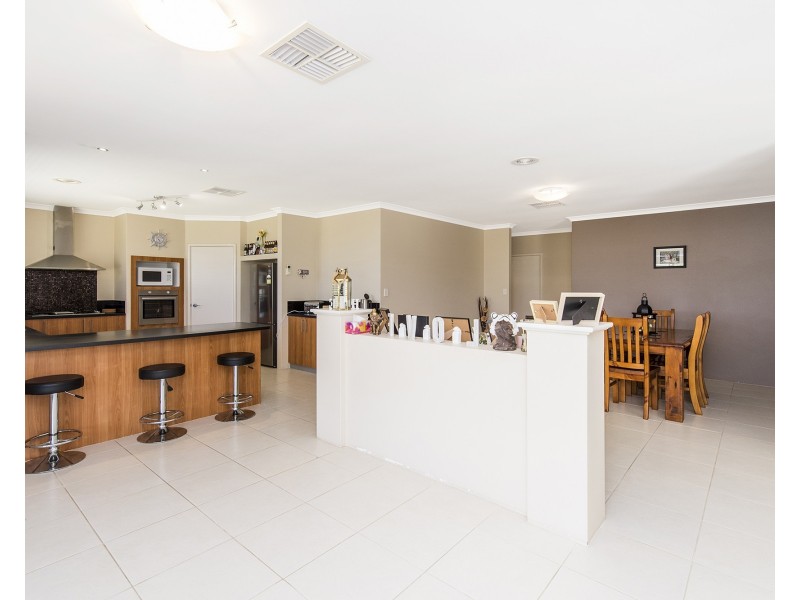 146 Yindana Boulevard, Lakelands WA 6180