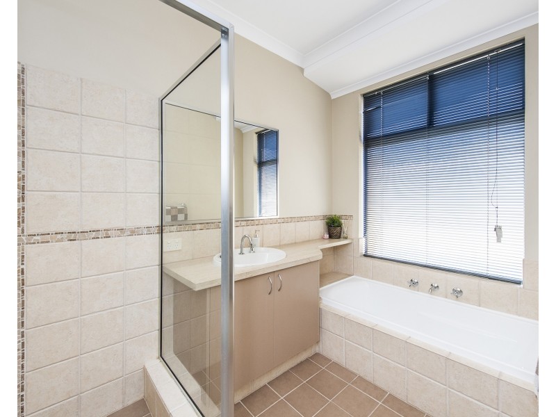 146 Yindana Boulevard, Lakelands WA 6180