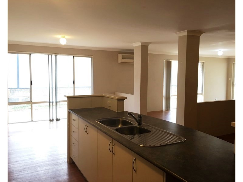 44 Camden Way, Meadow Springs WA 6210