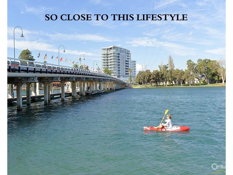 4 Maria Place, Dudley Park WA 6210