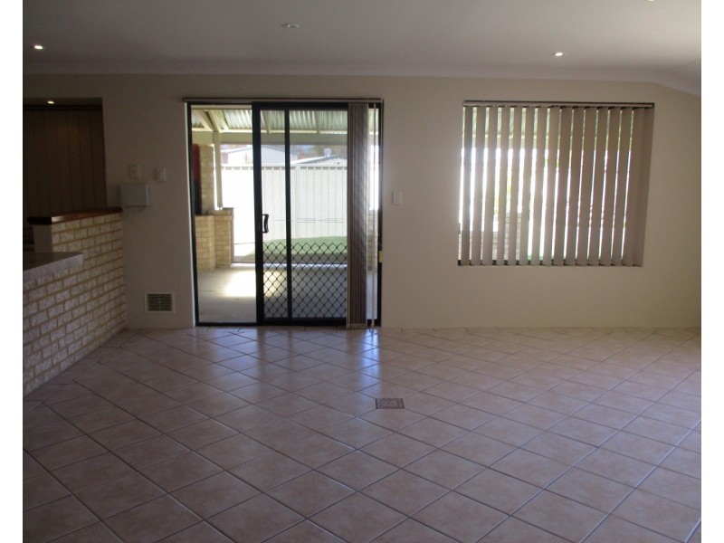 6 Pyrford Ramble, Erskine WA 6210