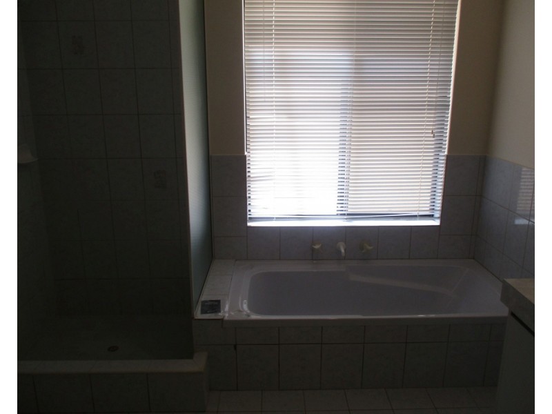 6 Pyrford Ramble, Erskine WA 6210