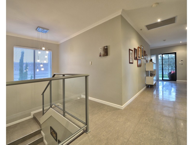 15 Frederick Way, Wannanup WA 6210