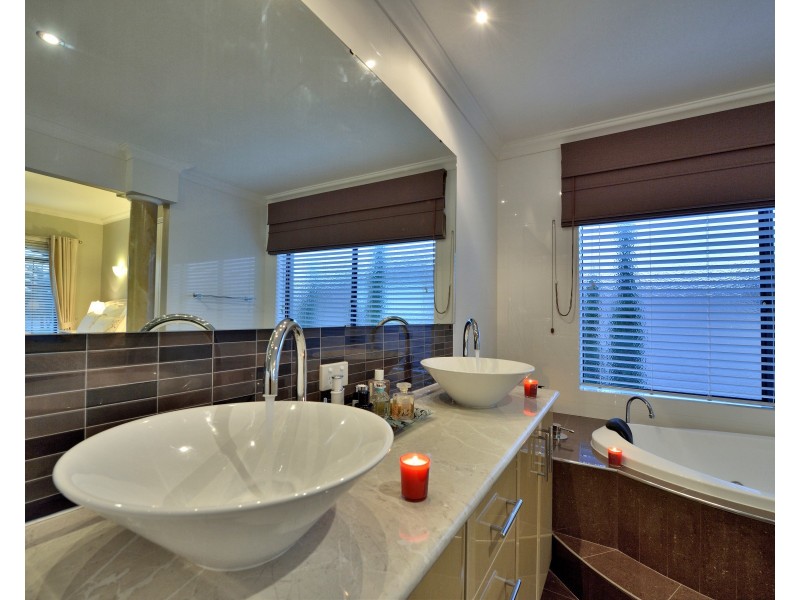 15 Frederick Way, Wannanup WA 6210
