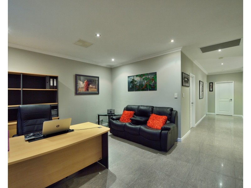 15 Frederick Way, Wannanup WA 6210