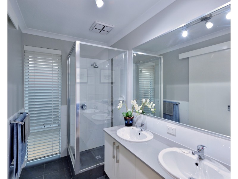 28 Bridgewater Boulevard, Erskine WA 6210