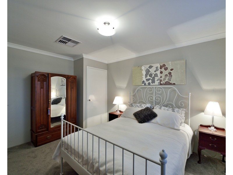 28 Bridgewater Boulevard, Erskine WA 6210