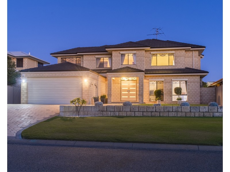 33 Leveque Loop, San Remo WA 6210