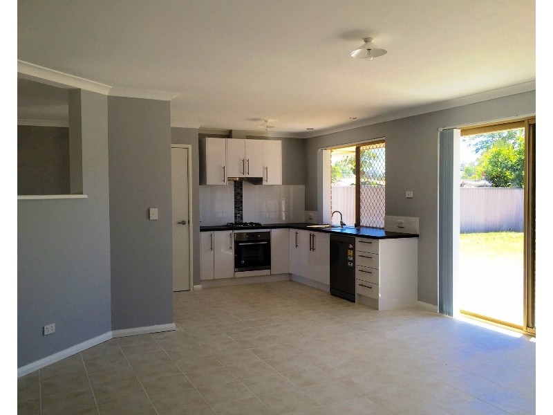 7 Lydia Place, Greenfields WA 6210