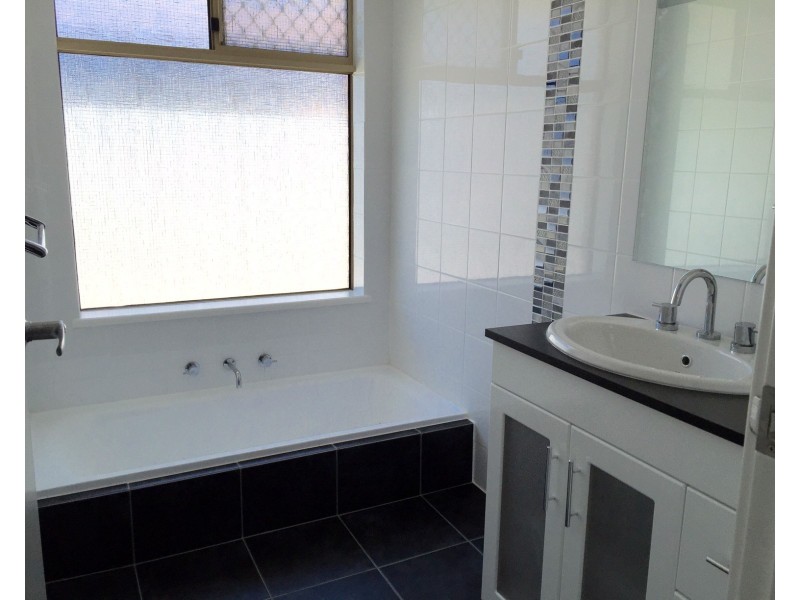 7 Lydia Place, Greenfields WA 6210