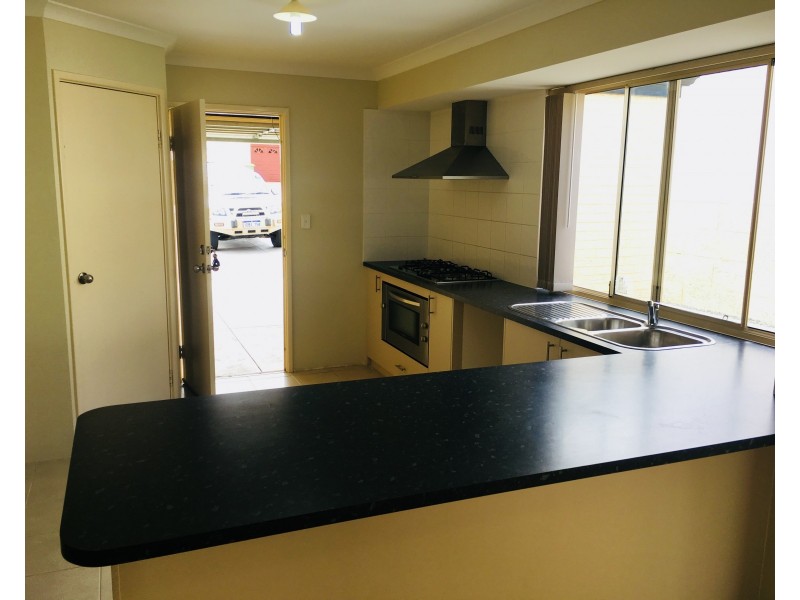 13 Cuballing Retreat, Dawesville WA 6211