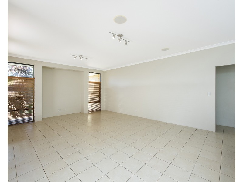 71 Nottely Crescent, Secret Harbour WA 6173