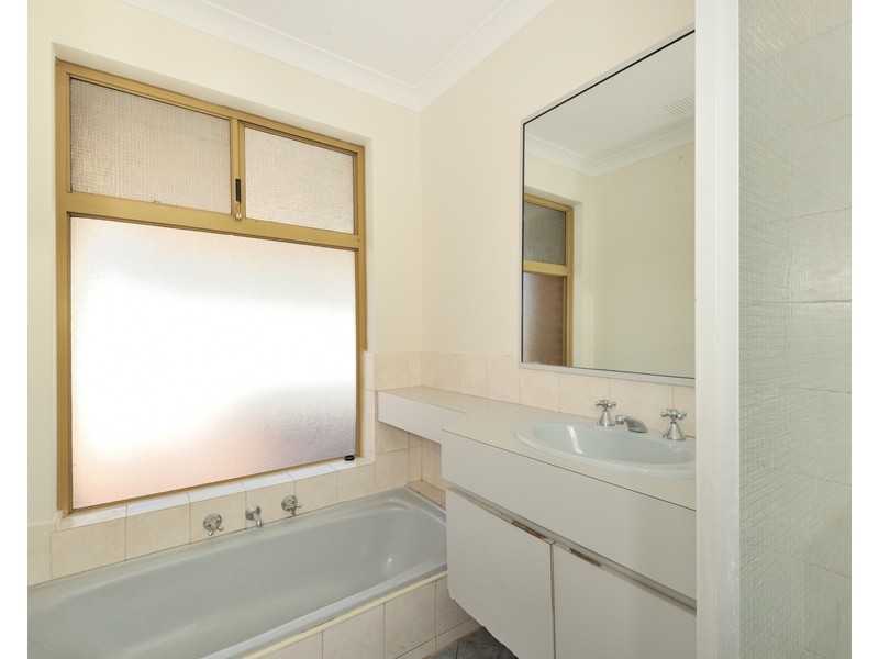 3 Feluga Court, Greenfields WA 6210