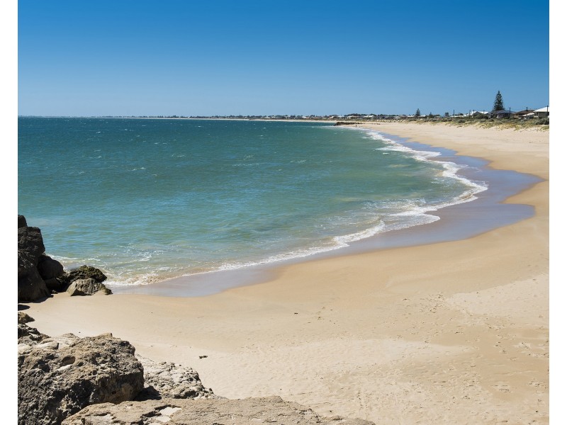 25 Sievewright Street, Silver Sands WA 6210