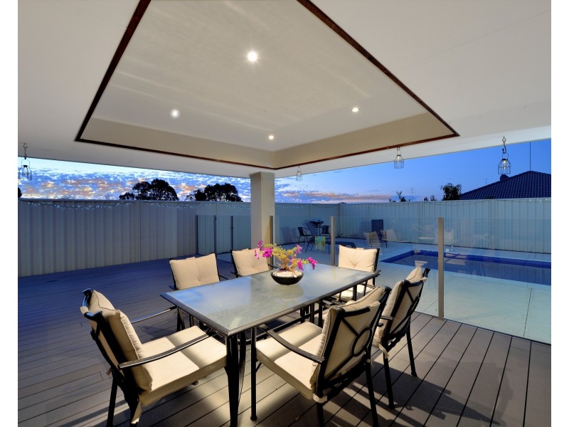 10  Cunderdin Loop, Dawesville WA 6211