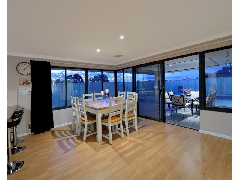 10  Cunderdin Loop, Dawesville WA 6211
