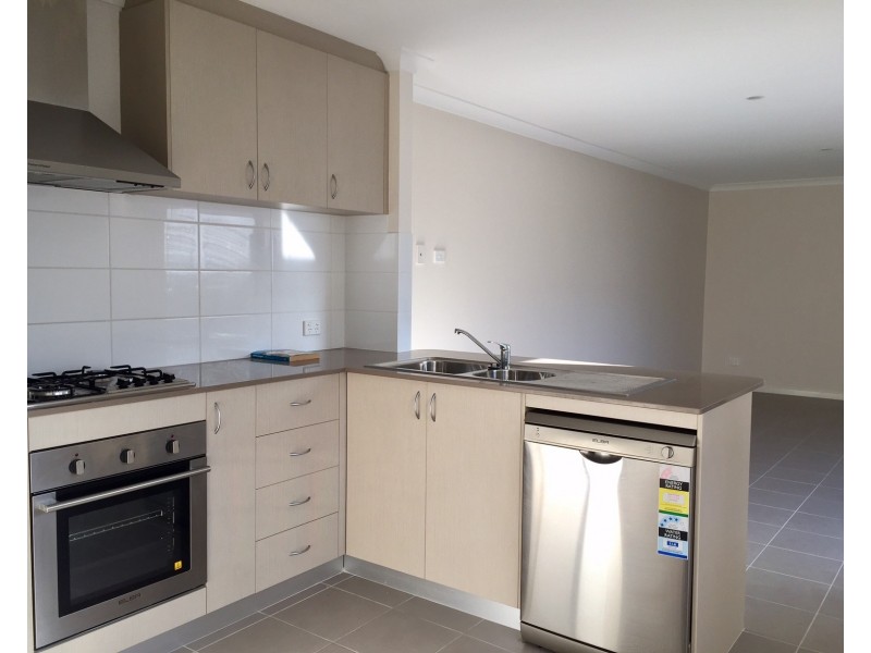 64 Mallina Crescent, Golden Bay WA 6174