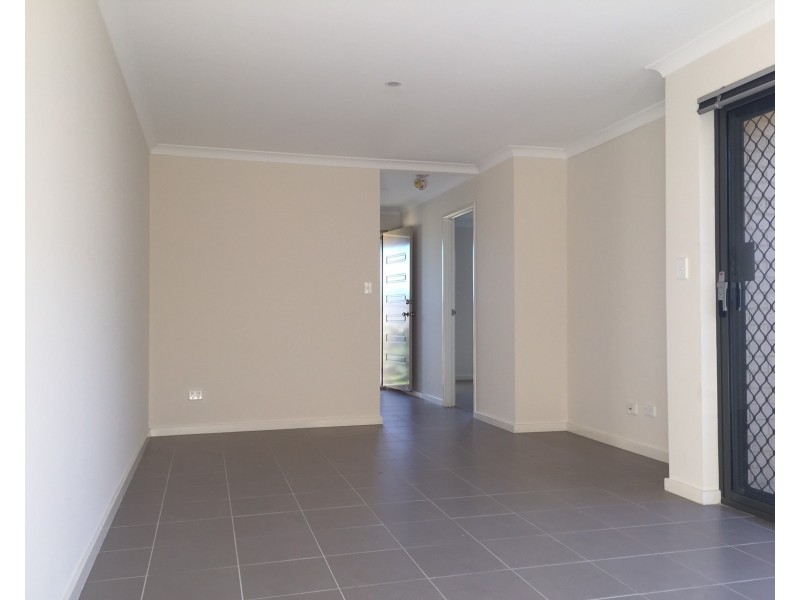 64 Mallina Crescent, Golden Bay WA 6174