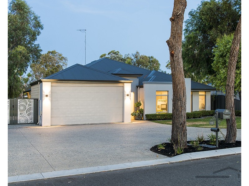 15 Watson Avenue, Coodanup WA 6210