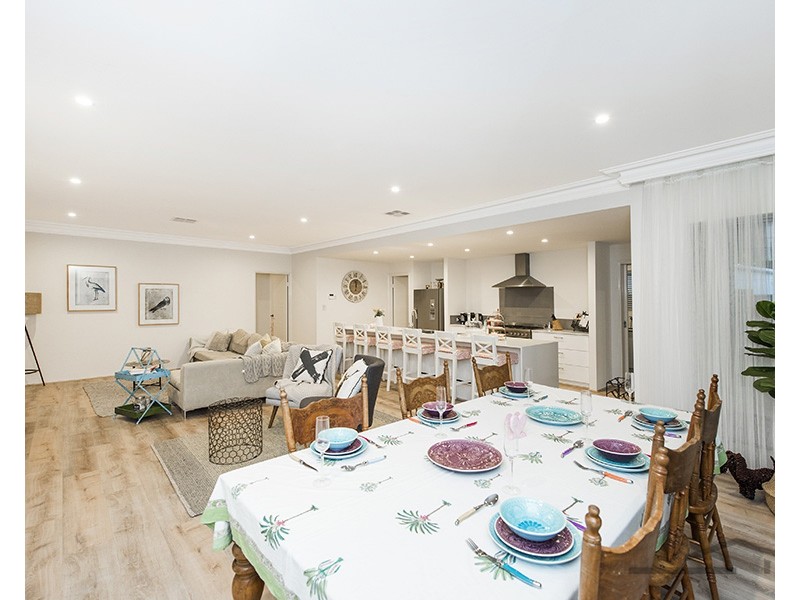15 Watson Avenue, Coodanup WA 6210