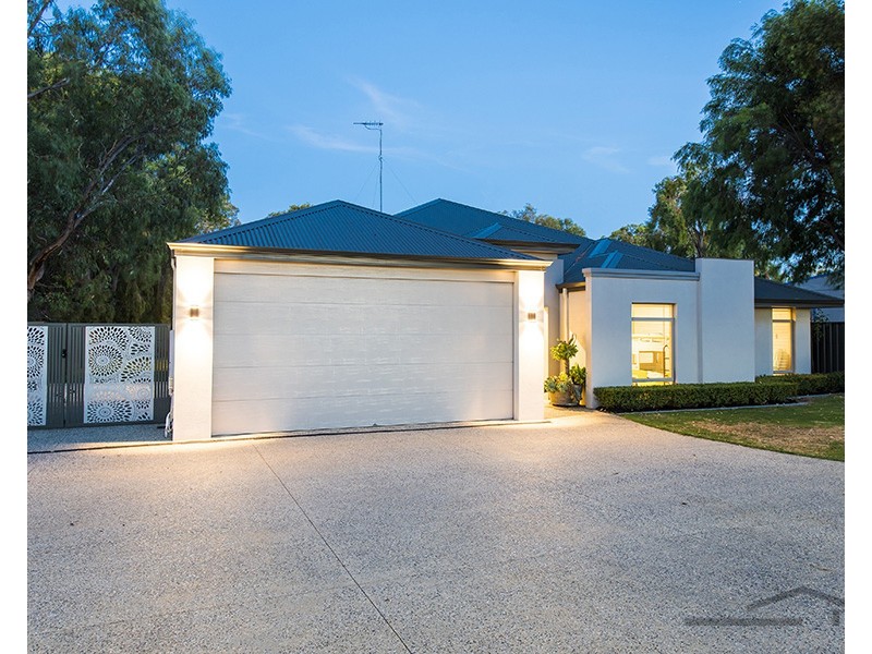 15 Watson Avenue, Coodanup WA 6210