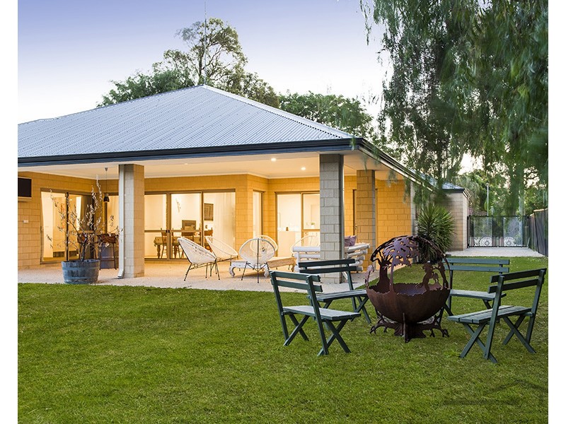15 Watson Avenue, Coodanup WA 6210