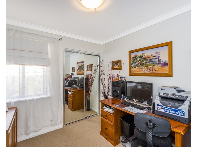 27 Blythwood Street, Dudley Park WA 6210