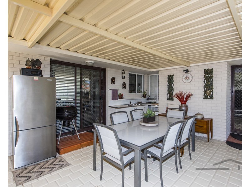 27 Blythwood Street, Dudley Park WA 6210