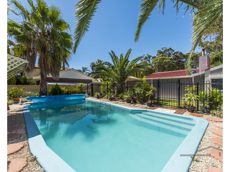 27 Blythwood Street, Dudley Park WA 6210