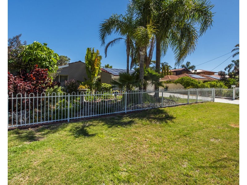 27 Blythwood Street, Dudley Park WA 6210