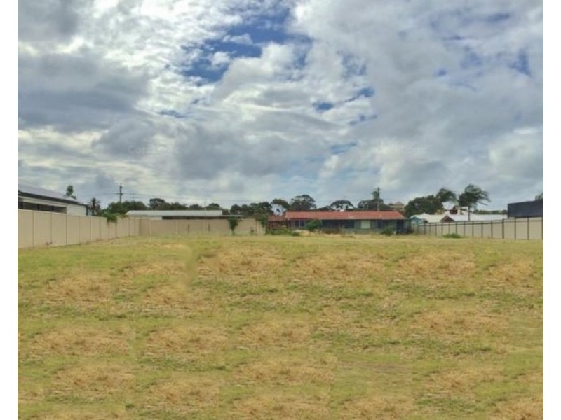 22B Queen Parade, Wannanup WA 6210