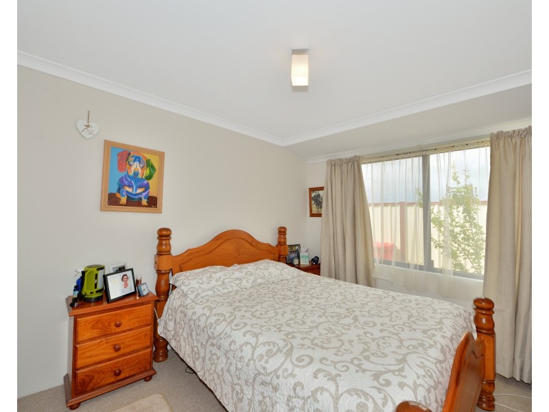 16 Peppertree Close, Wannanup WA 6210