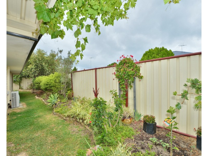16 Peppertree Close, Wannanup WA 6210