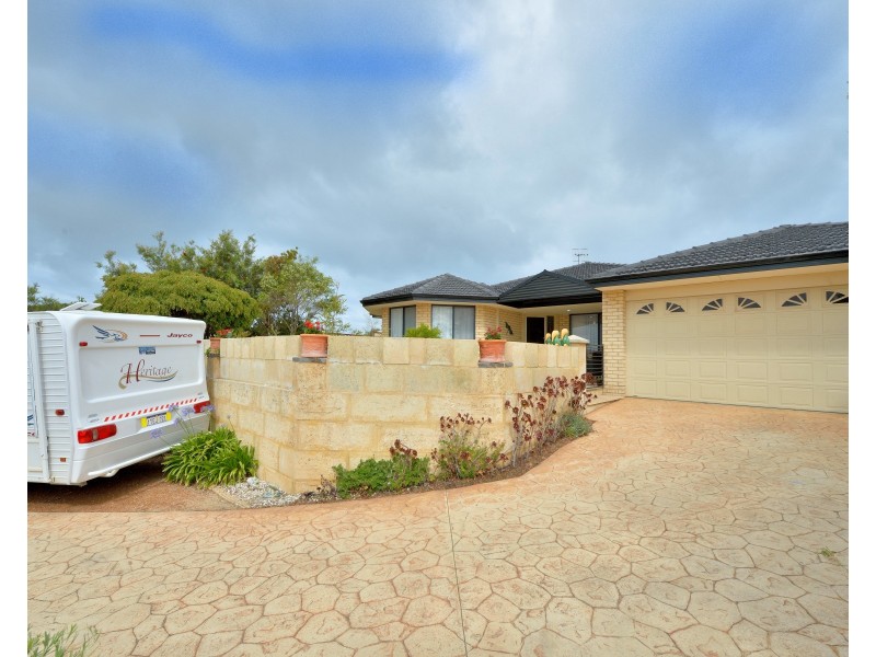 16 Peppertree Close, Wannanup WA 6210