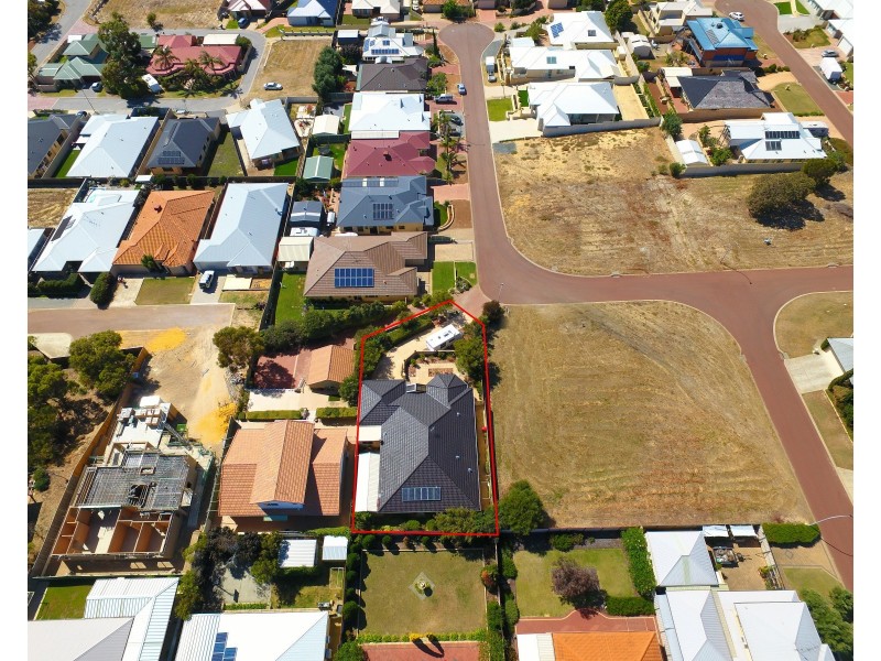 16 Peppertree Close, Wannanup WA 6210
