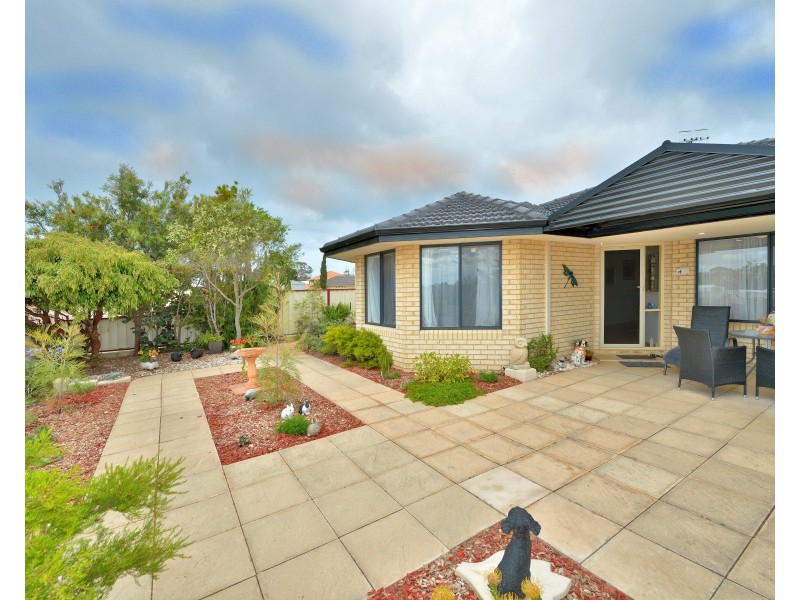 16 Peppertree Close, Wannanup WA 6210