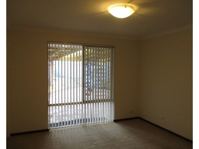 3 Muirfield Court, Halls Head WA 6210