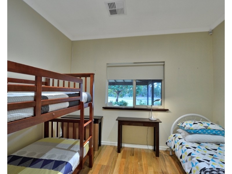 6 Ravenswood Road, Ravenswood WA 6208