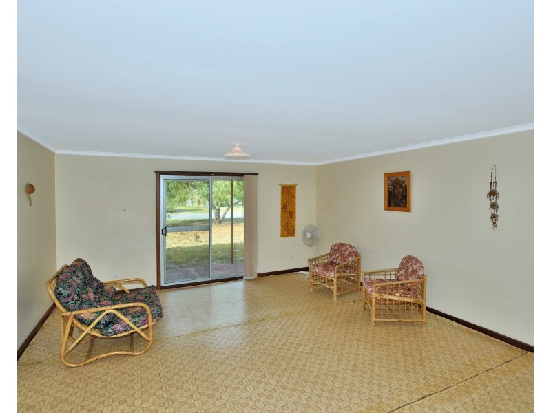 18 Flight Street, Falcon WA 6210